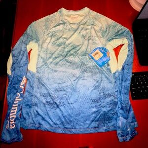 Women’s size medium Columbia brand super tidal T vent long sleeve